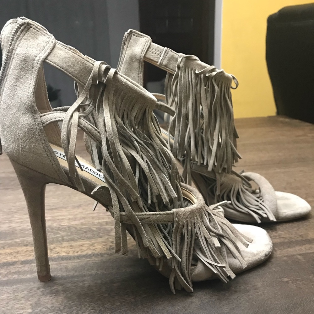 Steve Madden Fringly Sandal size 8.5